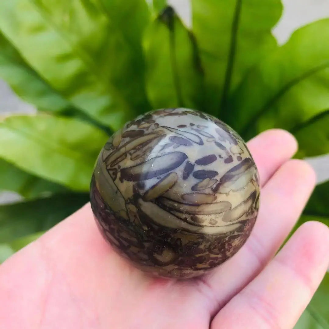 MOKAGY 50mm Raw Natural Brown Bamboo Leaves Quartz Ball Crystal Mineral Healing Stone Sphere 1pc