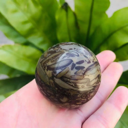 MOKAGY 50mm Raw Natural Brown Bamboo Leaves Quartz Ball Crystal Mineral Healing Stone Sphere 1pc