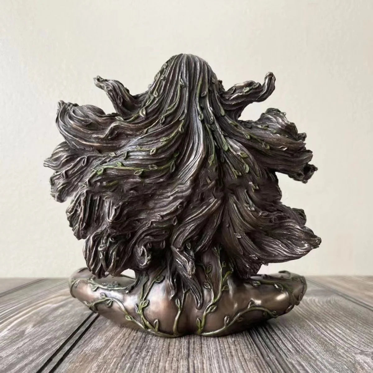 Earth Mother Gaia Statue Figurine Butterfly Garden Decorative Ornaments Resin Moon Goddess Sculpture Decoration