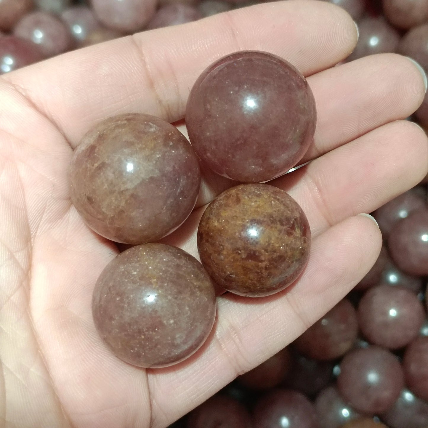 1pc Natural Crystals Ball Strawberry Quartz Sphere Mineral Palm Healing Reiki Healthy Decor Crafts