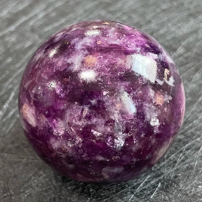 Natural Lepidolite Sphere Purple Phlogopite Crystal Quartz Ball Chakras Stone Healing Reiki Treatment Home Decoration
