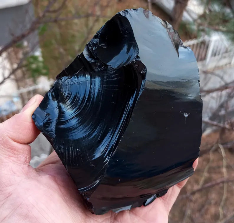 MEDIUM RAW OBSIDIAN STONE ( 3 LBS)